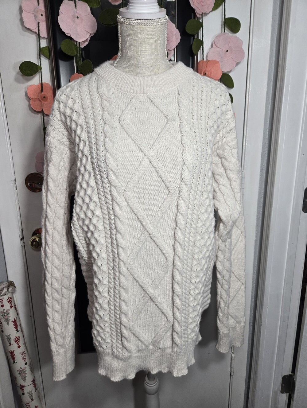 Aelfric Eden Retro 90s Cable Knit Sweater Sz L Off White Color